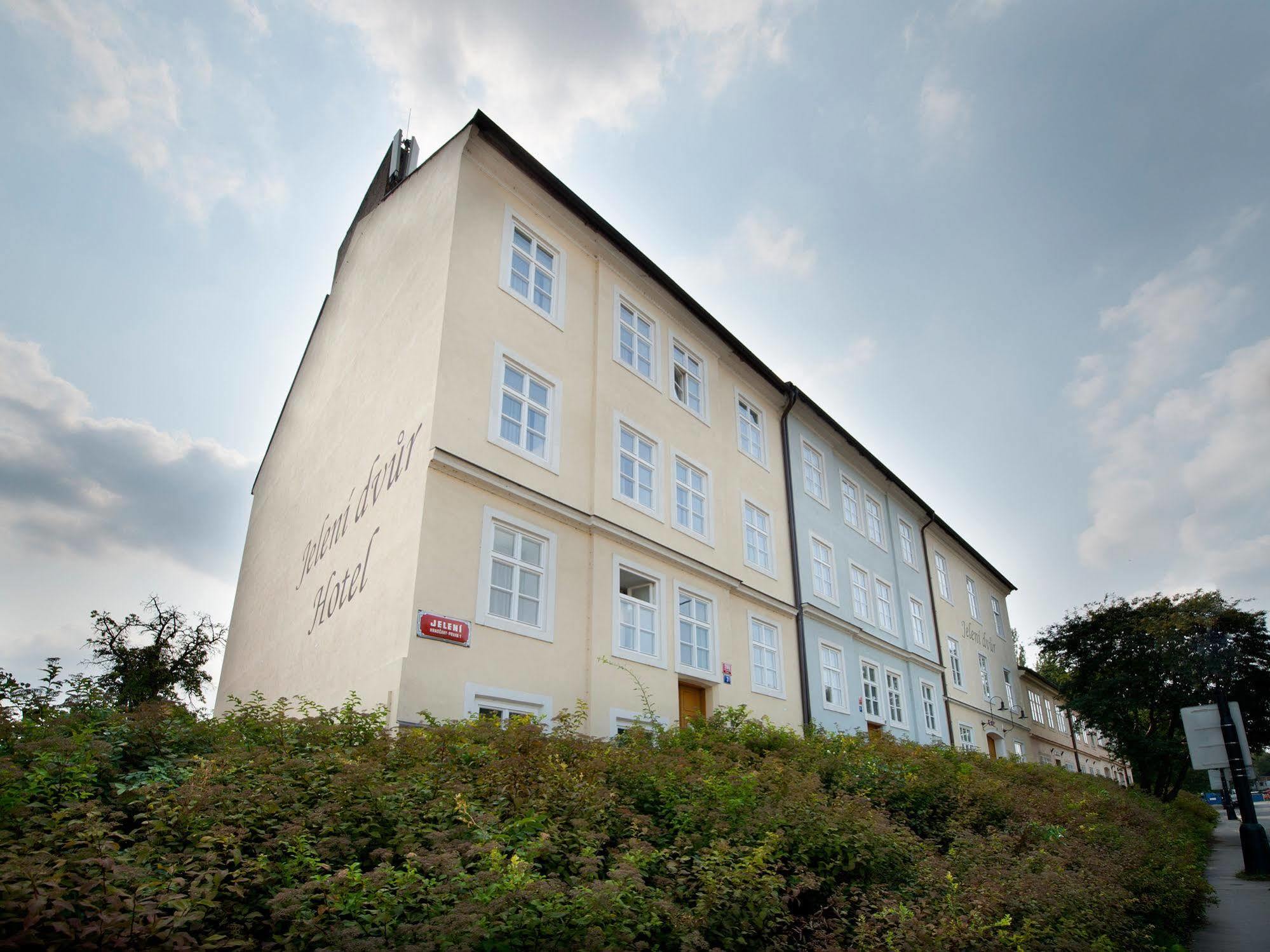 EA Hotel Jeleni Dvur Prague Castle Exterior foto