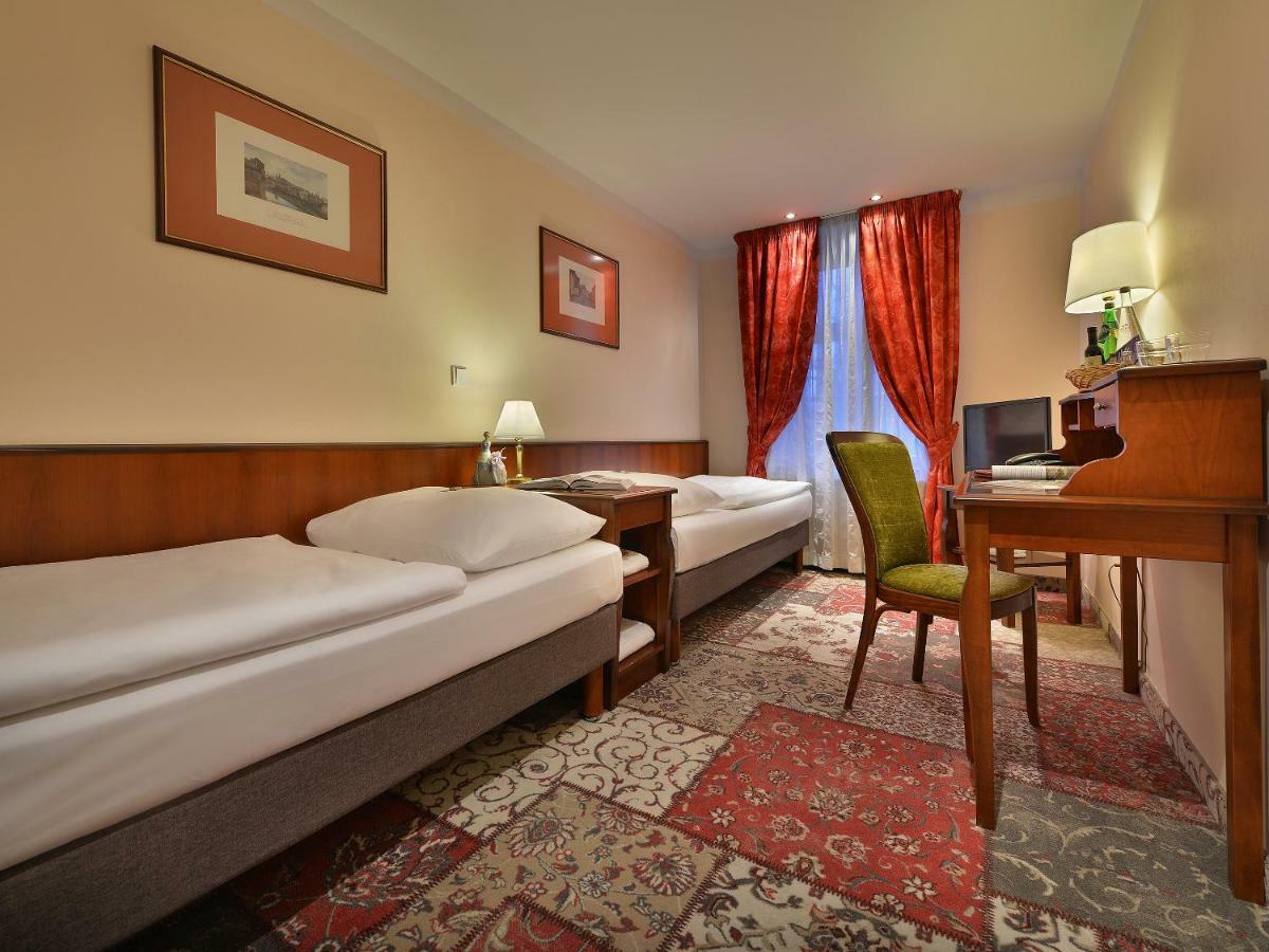 EA Hotel Jeleni Dvur Prague Castle Exterior foto